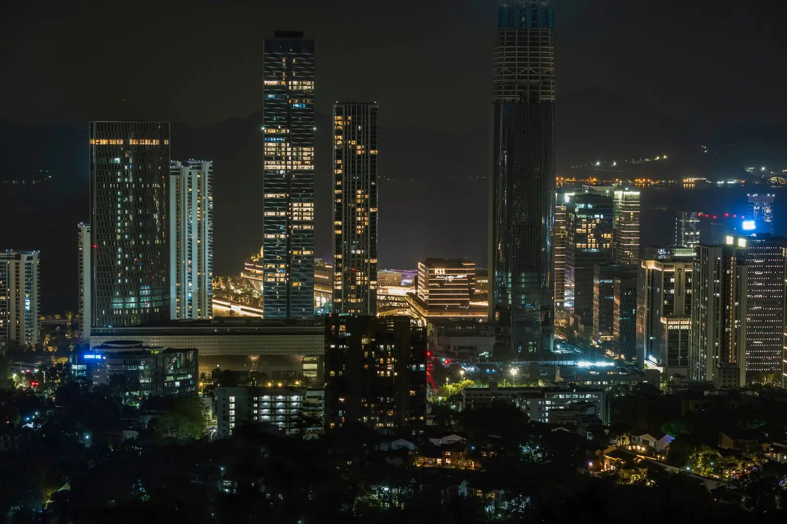 City view near Nivelistay Guide